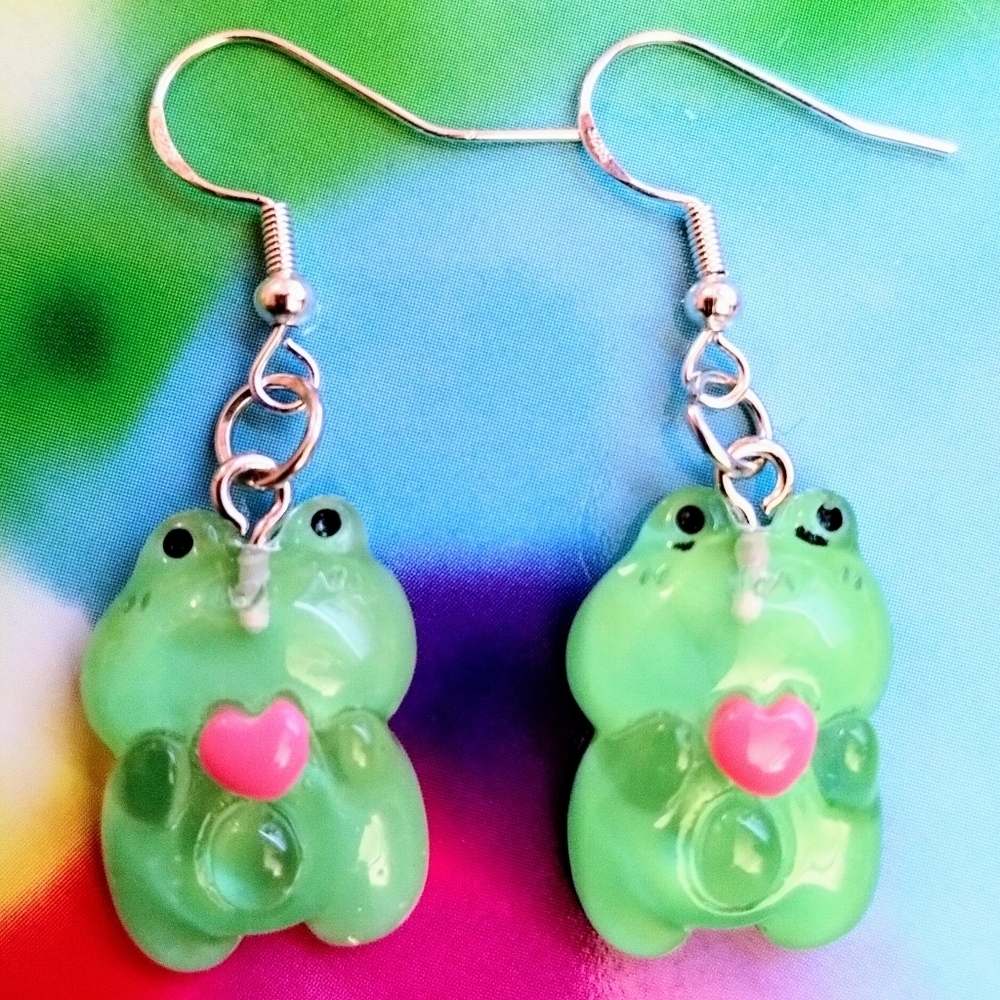 Handmade Kawaii Frog Heart Earrings